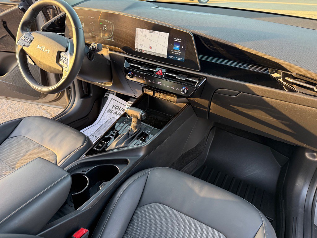 2023 Kia Niro Image 17