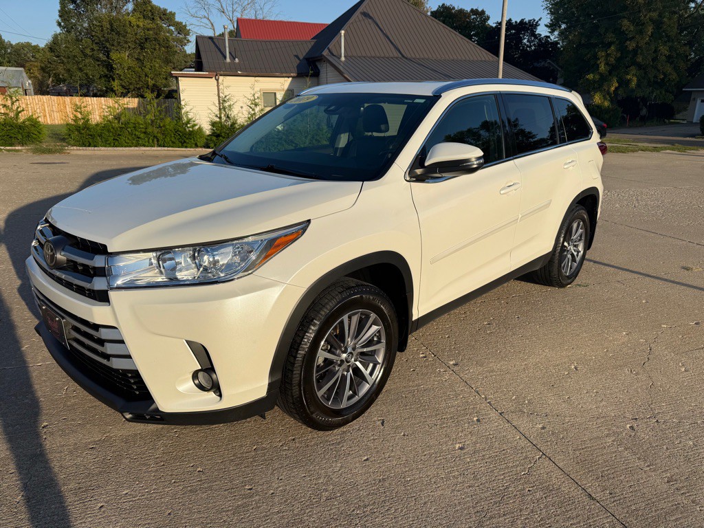 2019 Toyota Highlander Image 3
