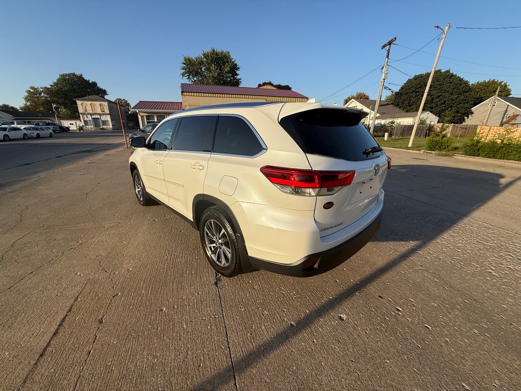2019 Toyota Highlander Image 5