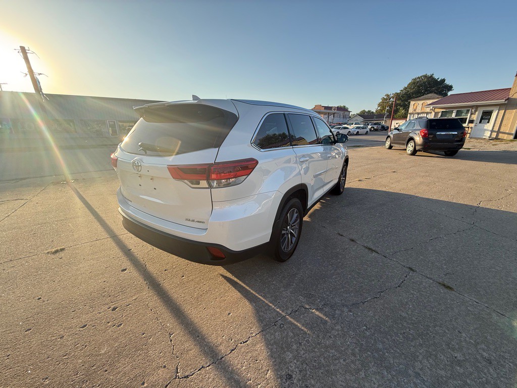 2019 Toyota Highlander Image 7