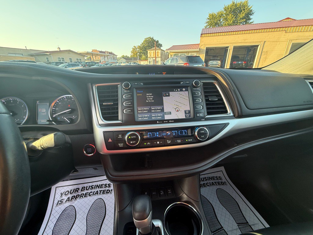 2019 Toyota Highlander Image 10