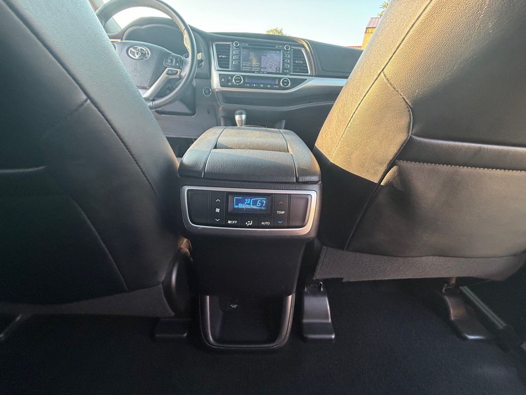 2019 Toyota Highlander Image 16