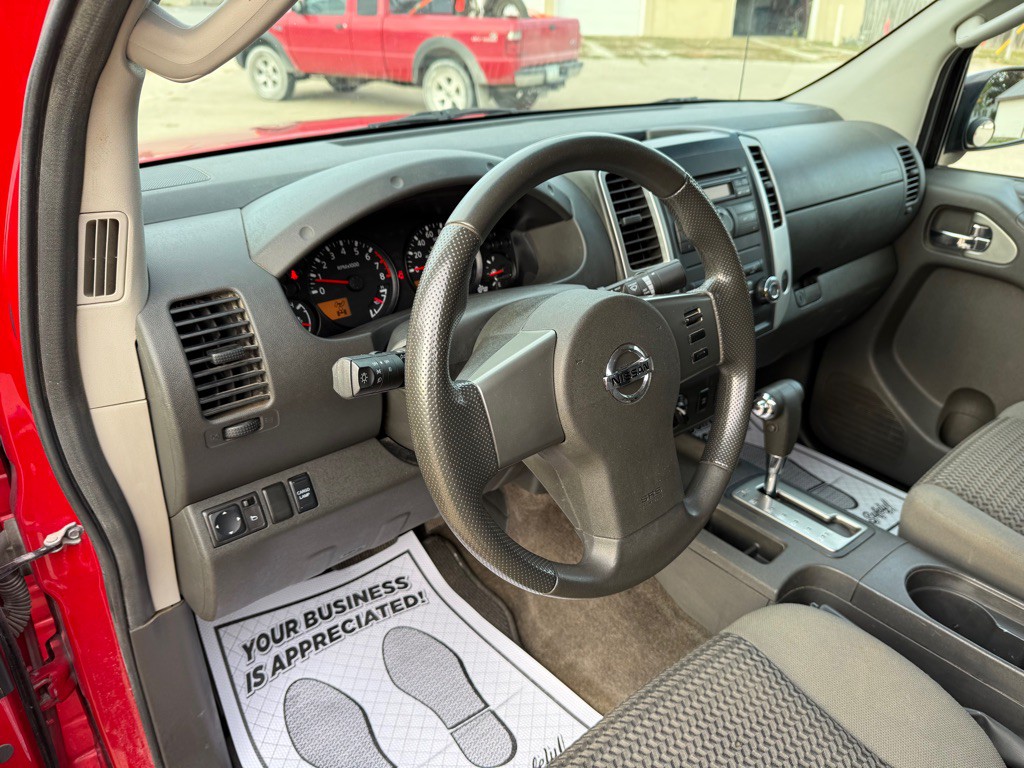 2010 Nissan Frontier Image 10