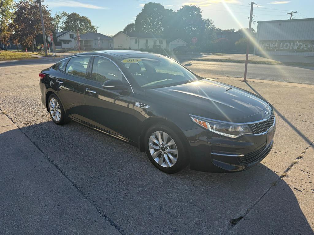 2016 Kia Optima Image 2