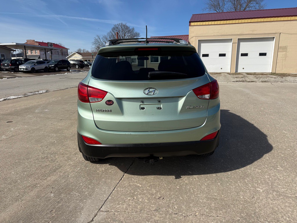 2011 Hyundai Tucson Image 6