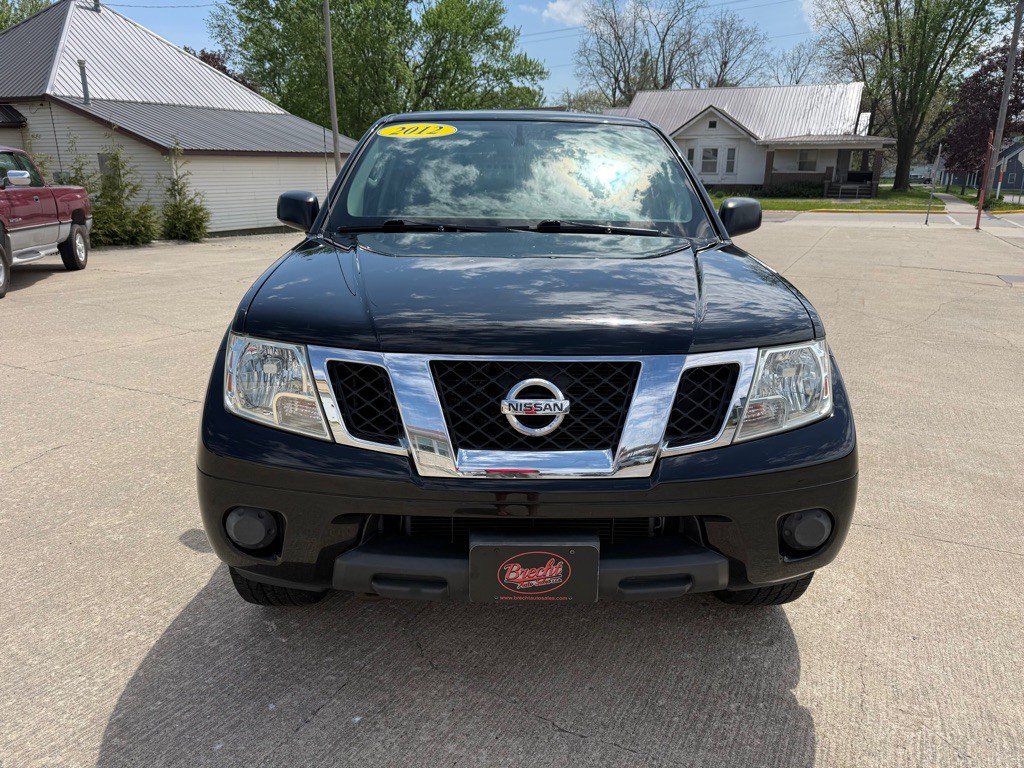 2012 Nissan Frontier Image 2