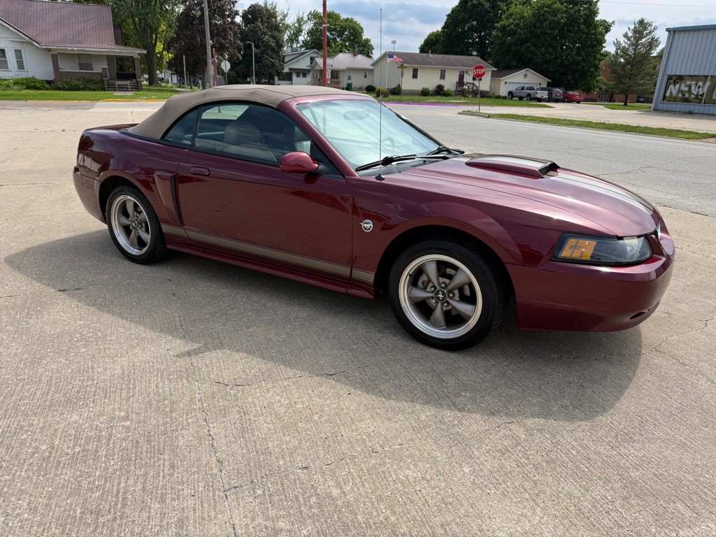 2004 Ford Mustang Image 3