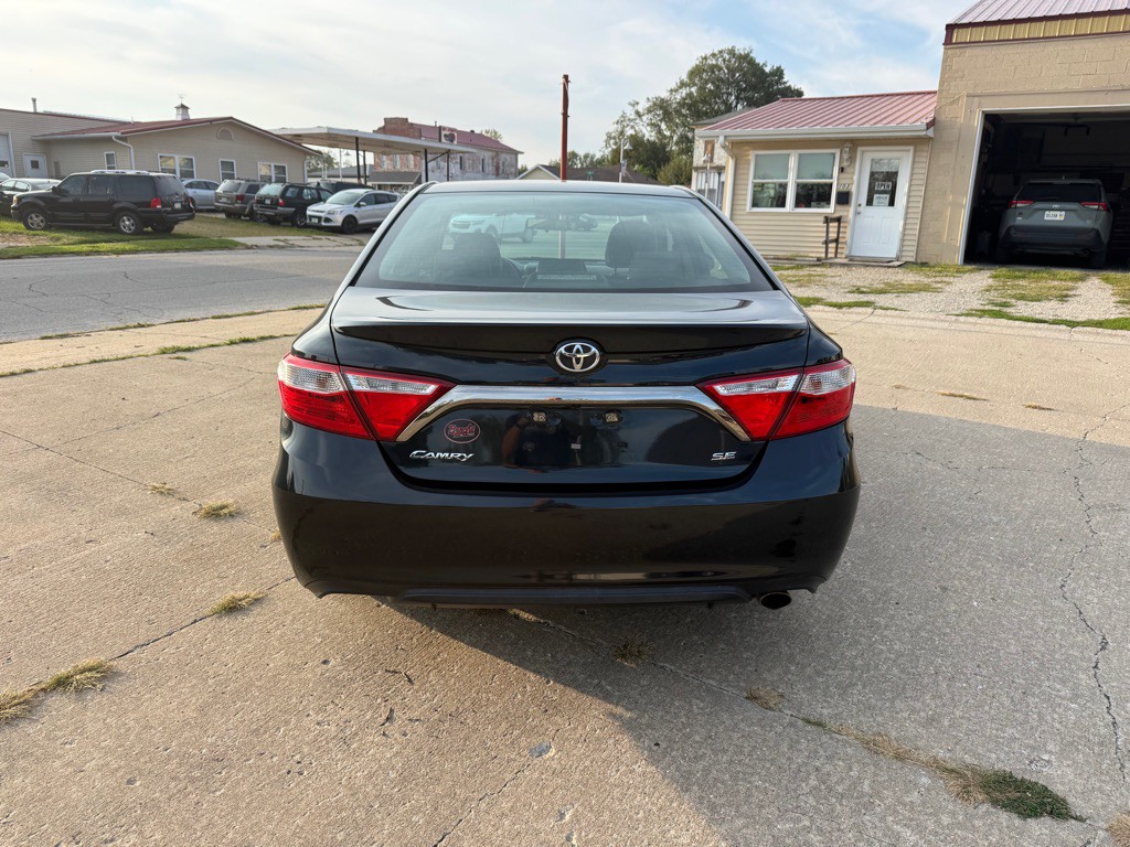 2016 Toyota Camry Image 6