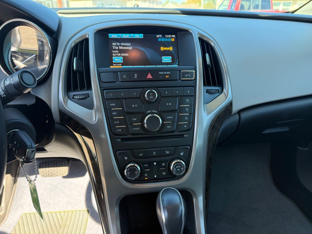 2015 Buick Verano Image 9