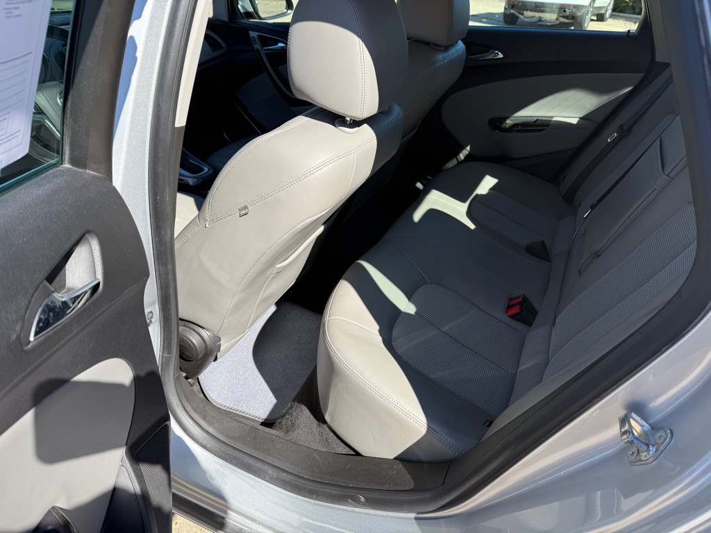 2015 Buick Verano Image 10