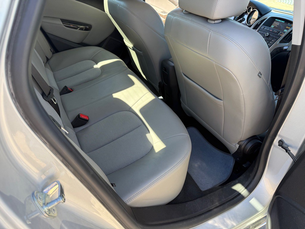 2015 Buick Verano Image 12