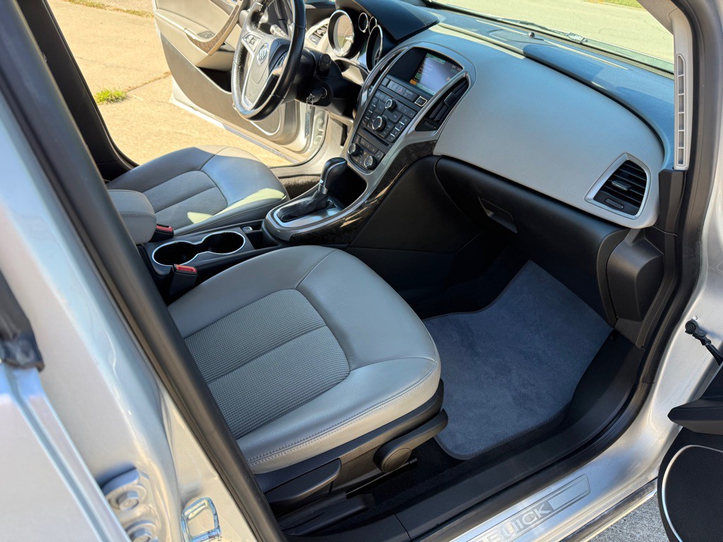2015 Buick Verano Image 13