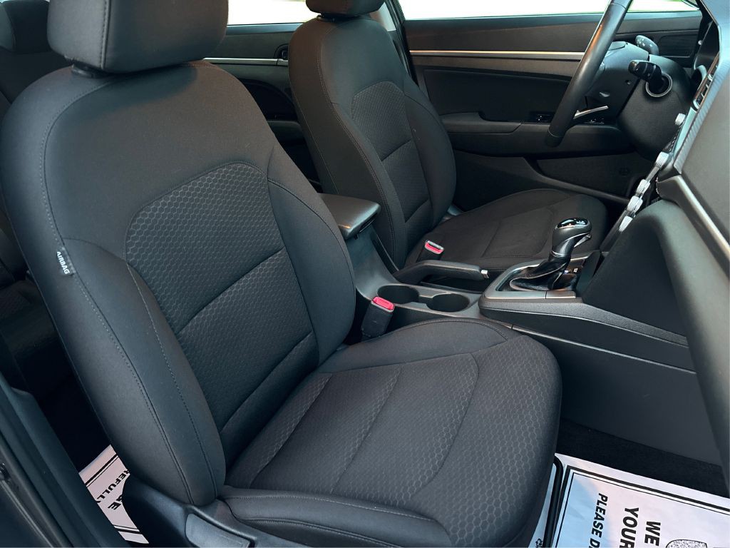 2020 Hyundai Elantra Image 15