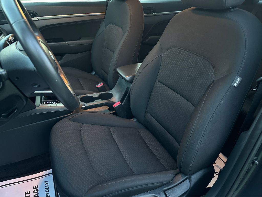 2020 Hyundai Elantra Image 16