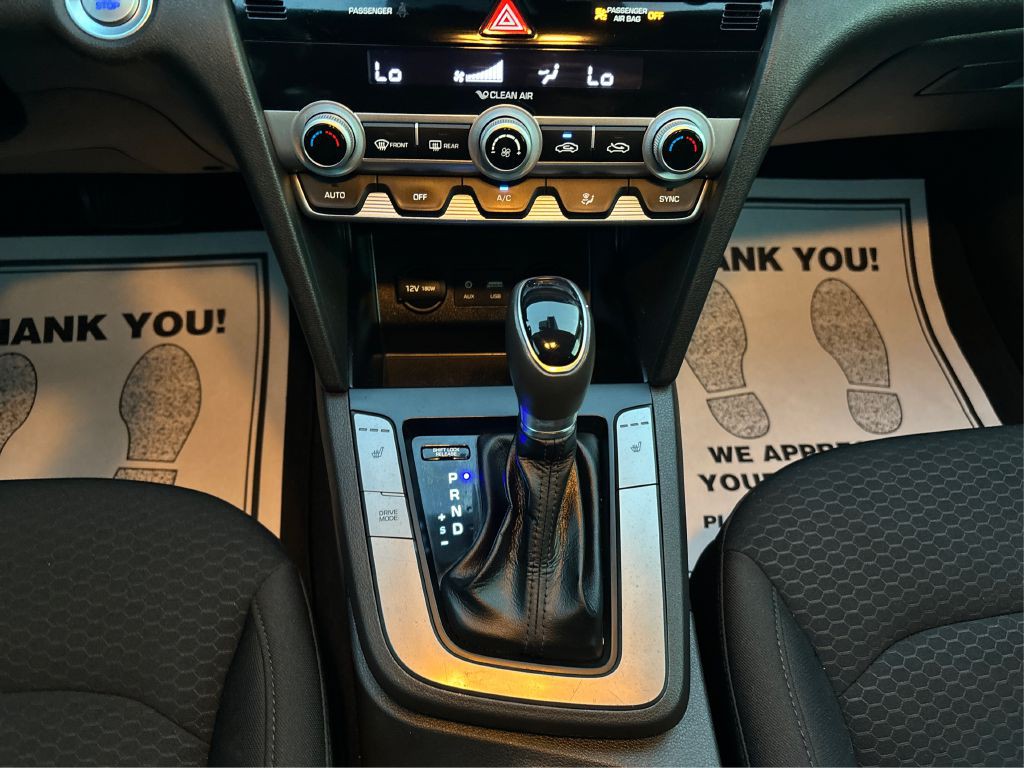 2020 Hyundai Elantra Image 19