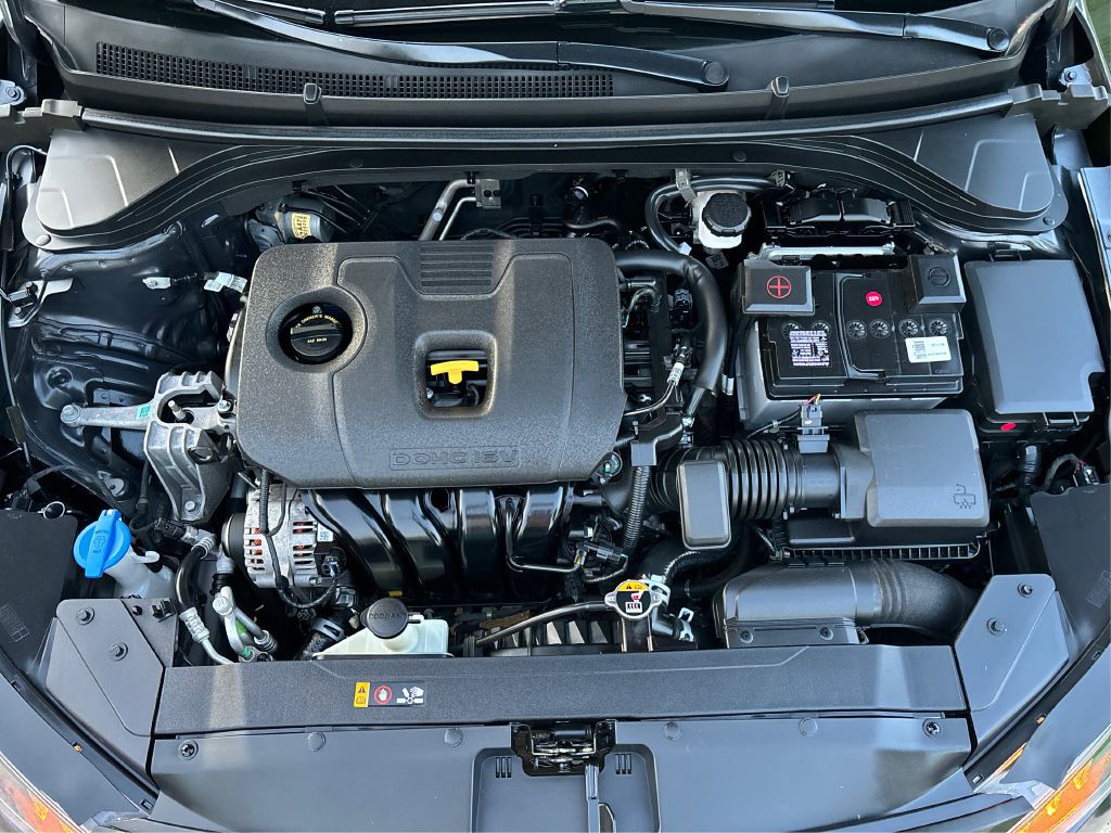 2020 Hyundai Elantra Image 24