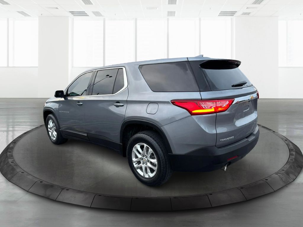 2021 Chevrolet Traverse Image 2