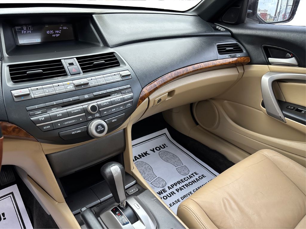 2010 Honda Accord Image 16