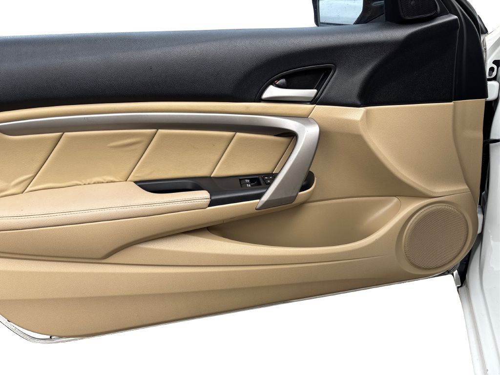 2010 Honda Accord Image 17