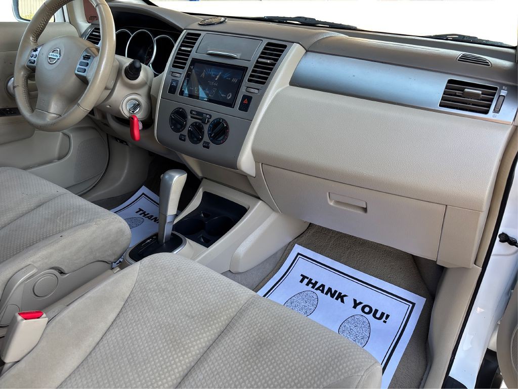 2012 Nissan Versa Image 13