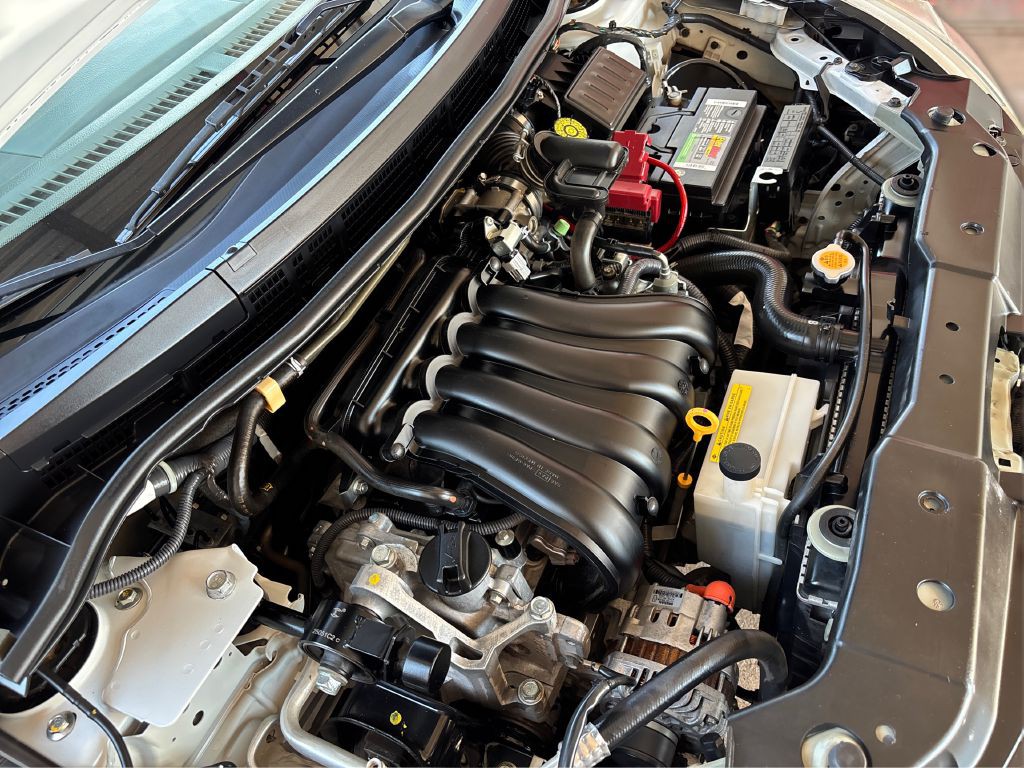 2012 Nissan Versa Image 24
