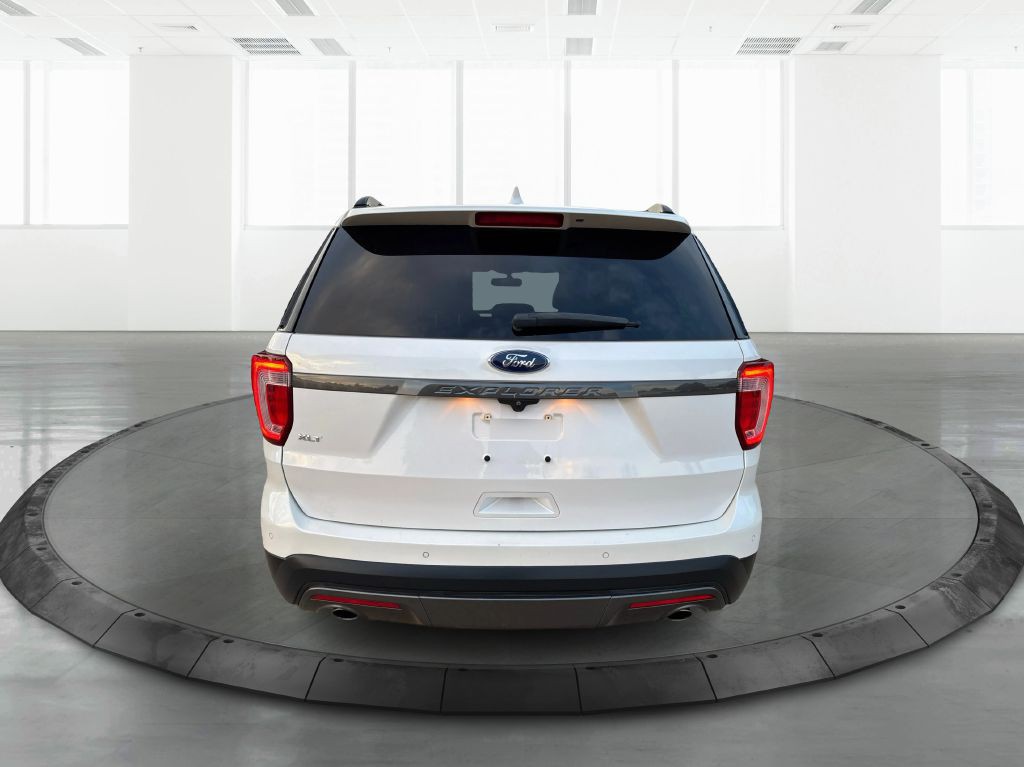 2017 Ford Explorer Image 7