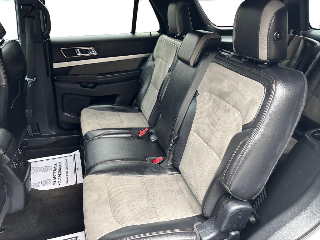 2017 Ford Explorer Image 11
