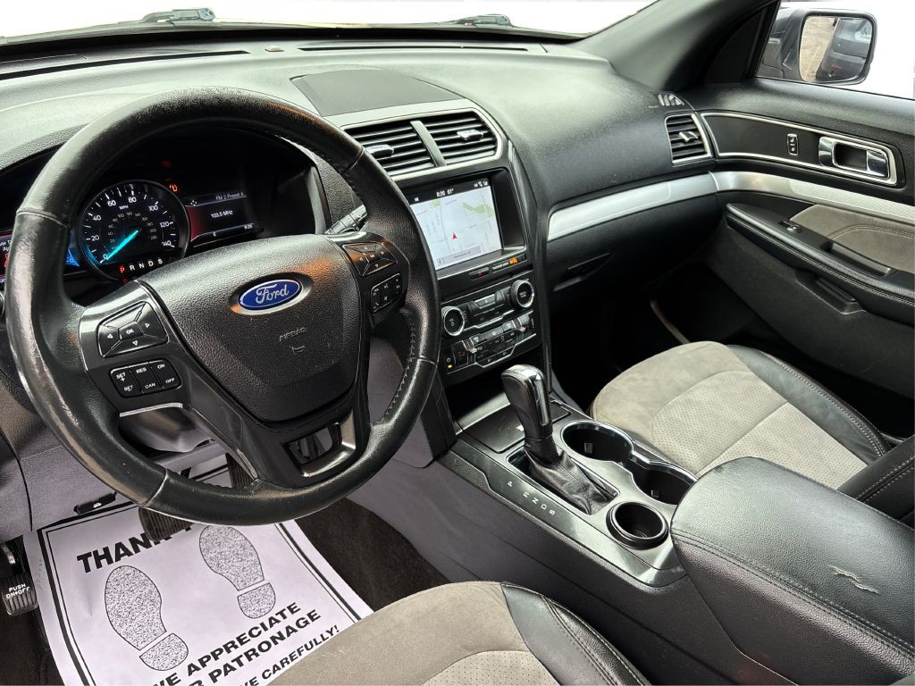 2017 Ford Explorer Image 15