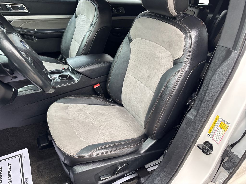 2017 Ford Explorer Image 17