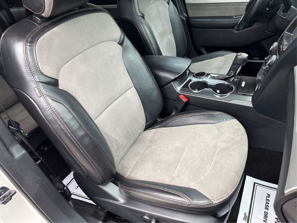 2017 Ford Explorer Image 18