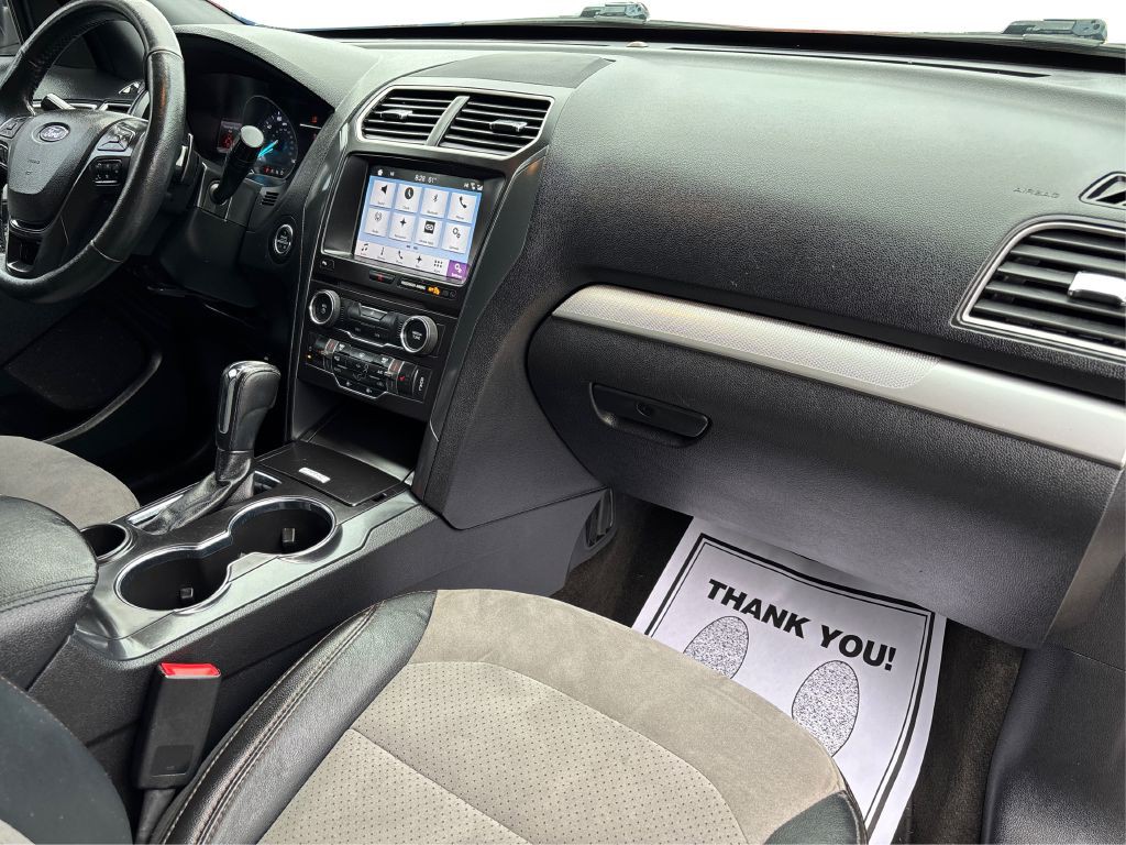 2017 Ford Explorer Image 19