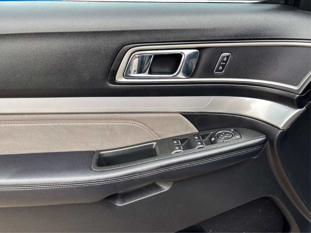 2017 Ford Explorer Image 20