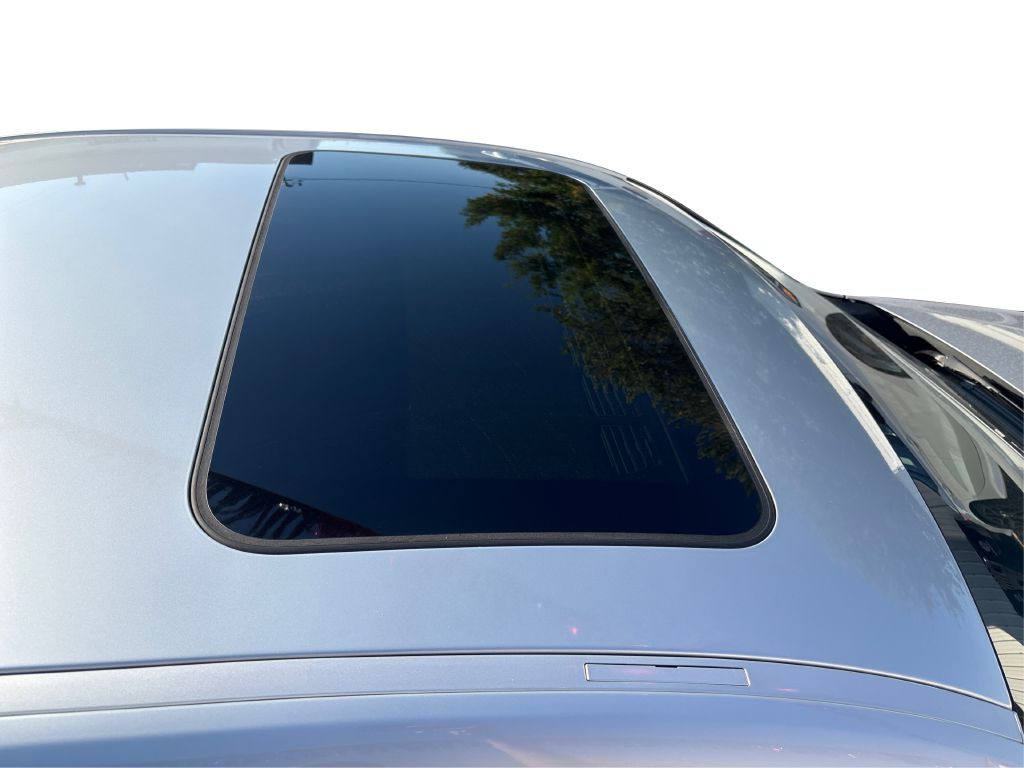 2014 BMW 3 Series Image 9