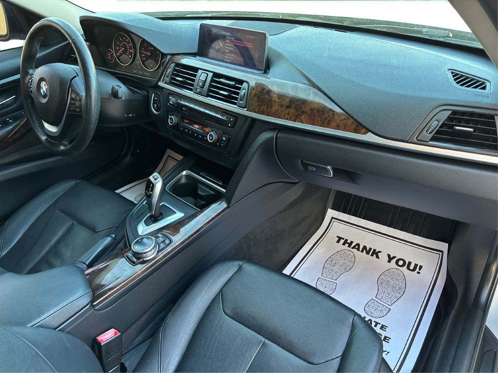 2014 BMW 3 Series Image 14