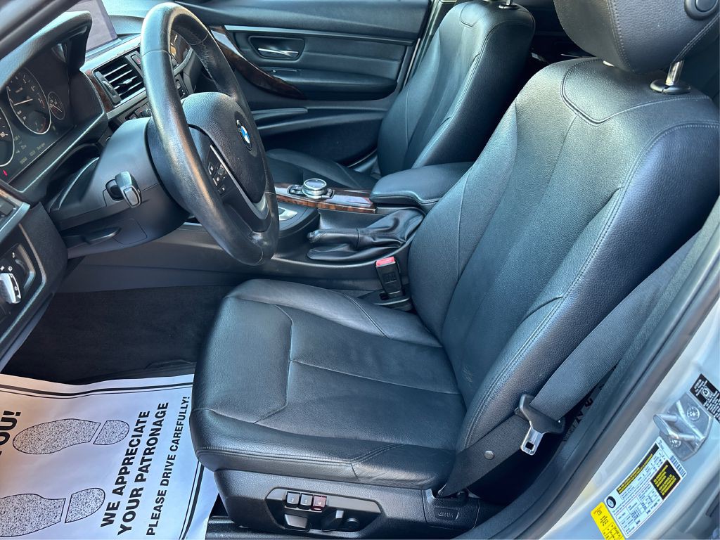 2014 BMW 3 Series Image 26