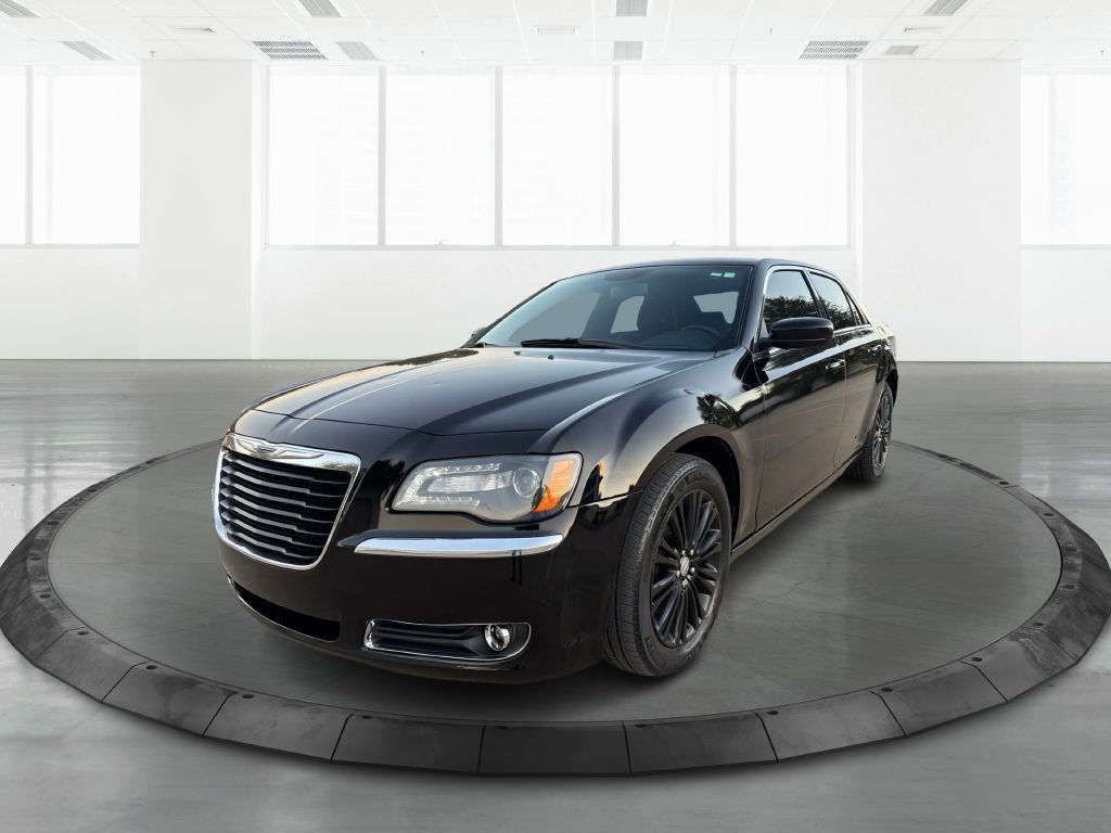 2014 Chrysler 300 Image 2