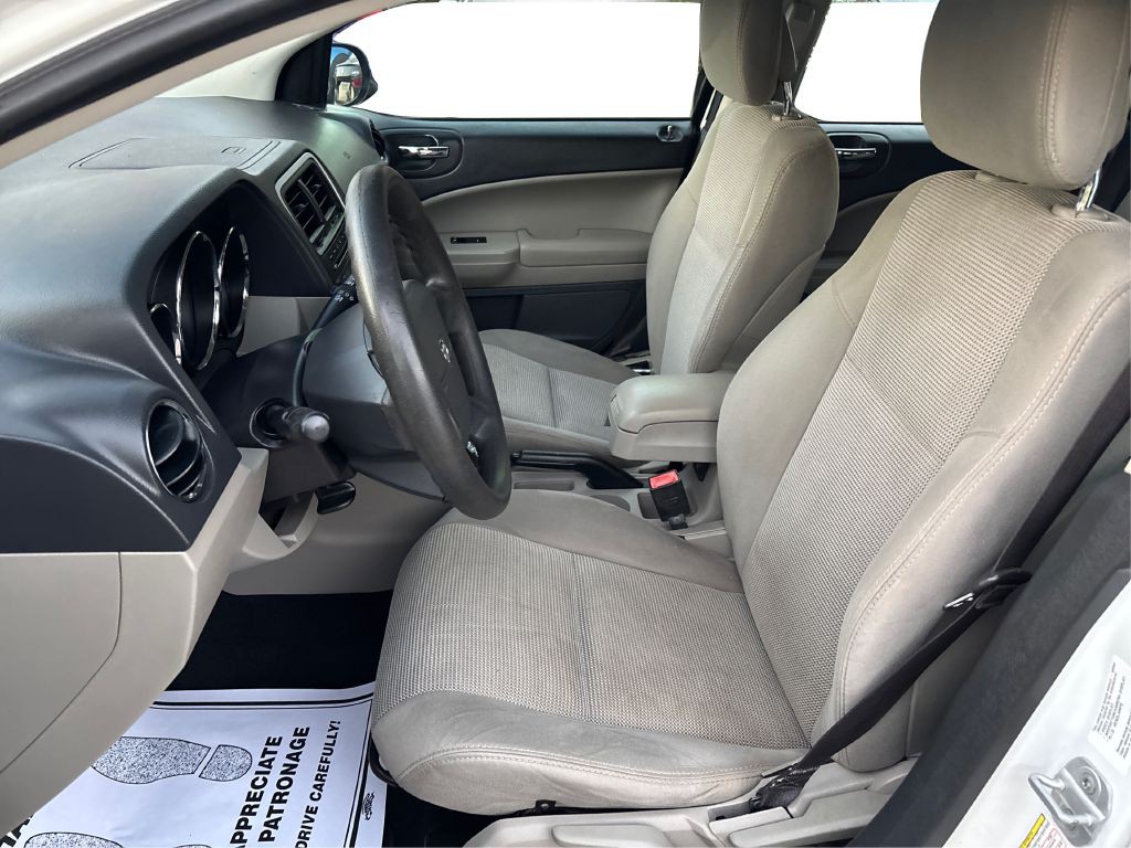 2011 Dodge Caliber Image 10