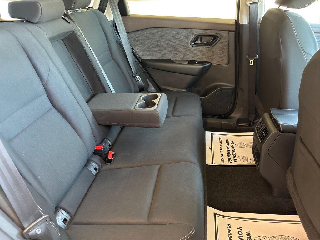 2023 Nissan Rogue Image 16