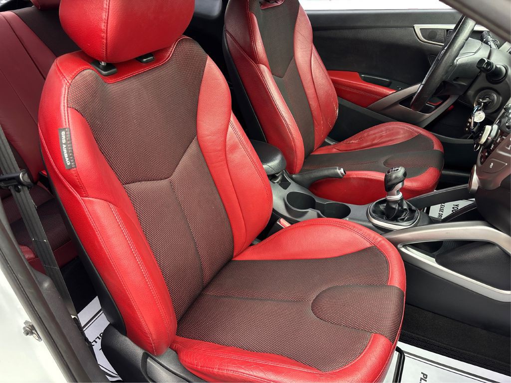 2012 Hyundai Veloster Image 11