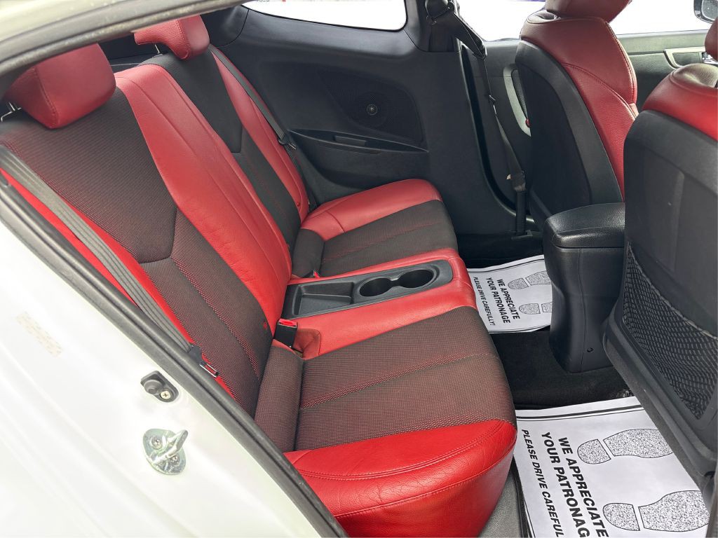 2012 Hyundai Veloster Image 19