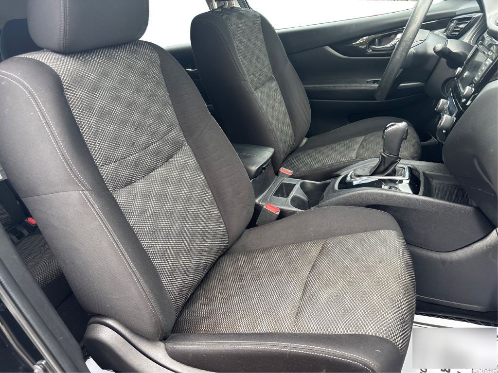 2020 Nissan Rogue Image 9