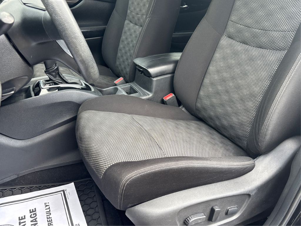 2020 Nissan Rogue Image 12