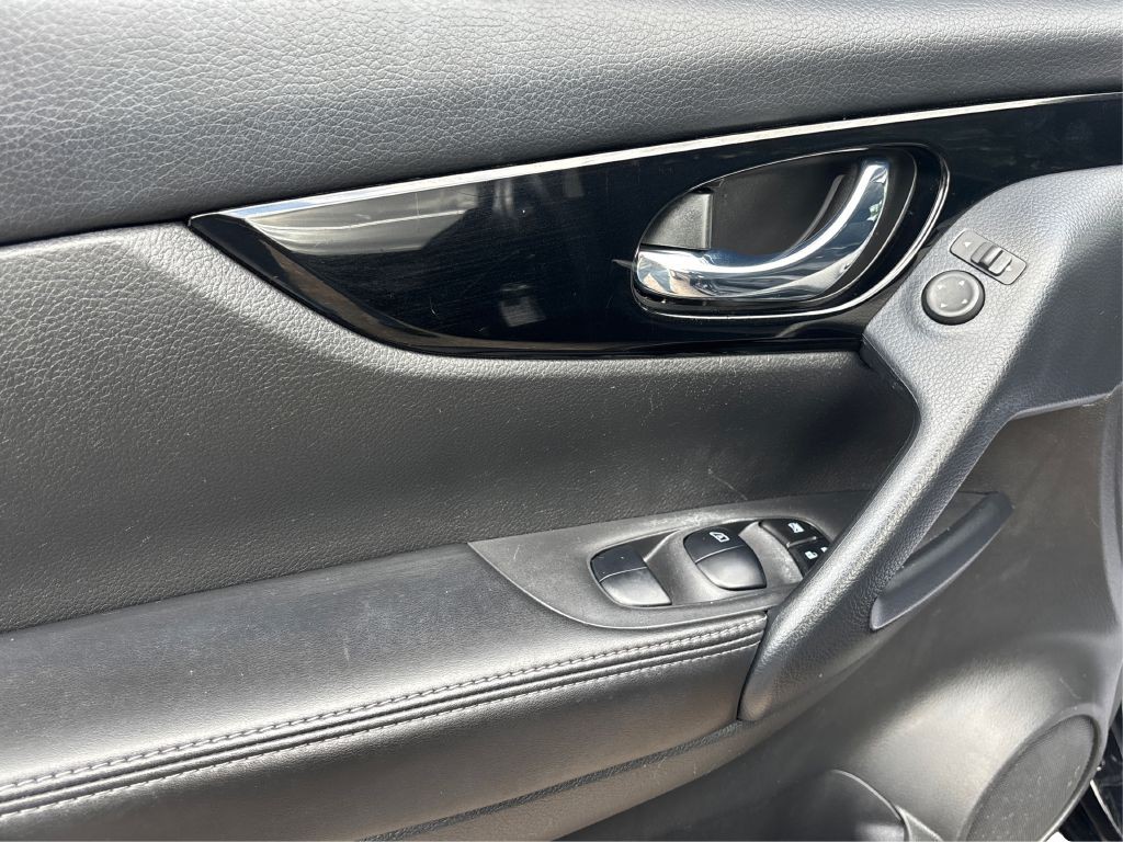 2020 Nissan Rogue Image 20