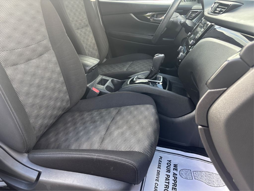 2020 Nissan Rogue Image 26