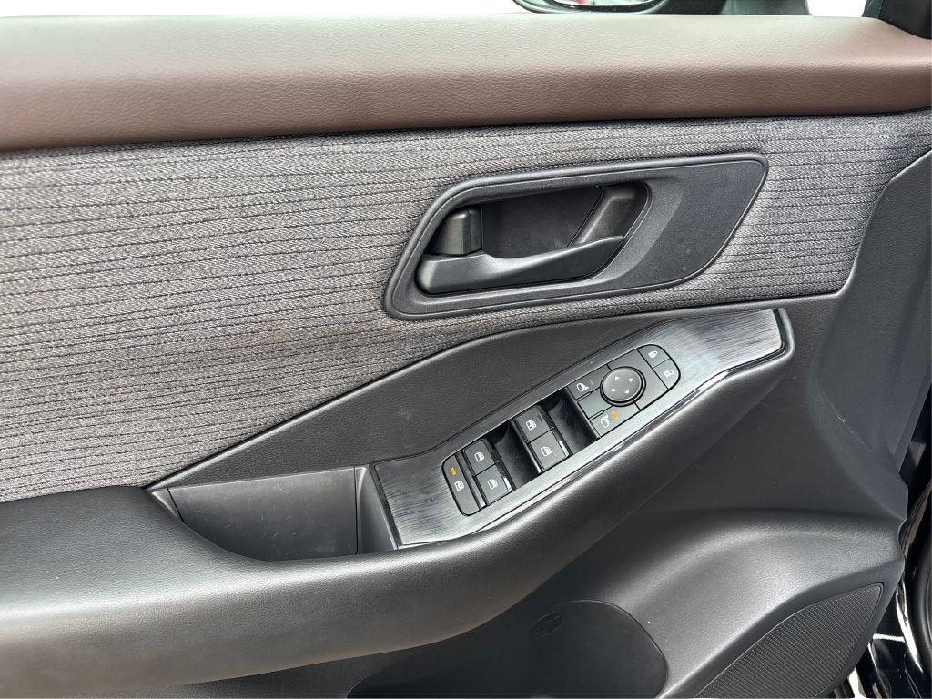 2023 Nissan Rogue Image 17