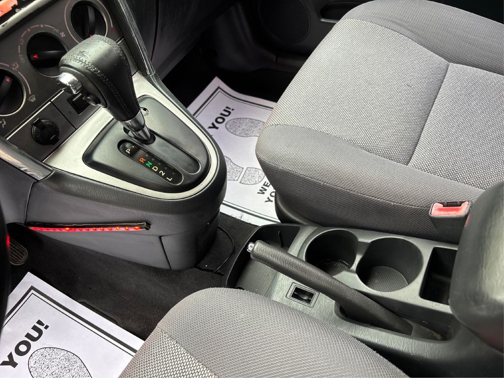 2003 Toyota Corolla Image 18