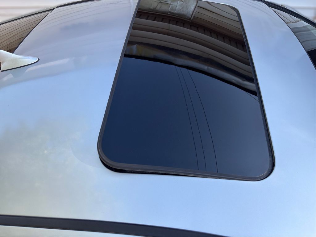2012 Hyundai Genesis Image 18