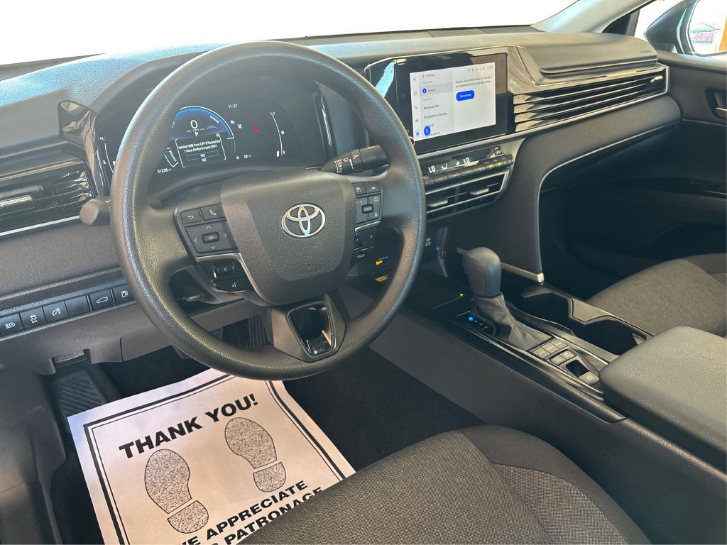 2025 Toyota Camry Image 13