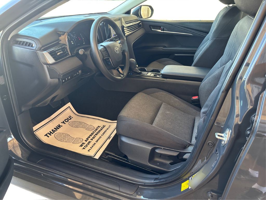 2025 Toyota Camry Image 25