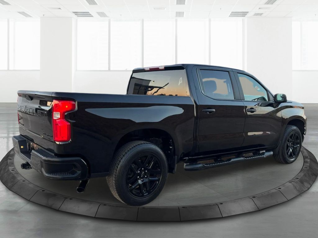 2022 Chevrolet Silverado 1500 Image 2